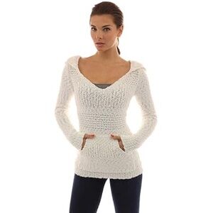 Venus hooded sweater sz L